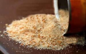 طرزتهیه پودر سوخاری خانگی با ۳ روش آسان و کم هزینه