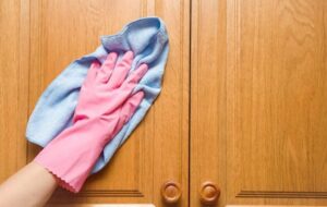 با چند ترفند تمیزکاری حرفه ای کابینت ام دی اف خود را برق بیاندازید