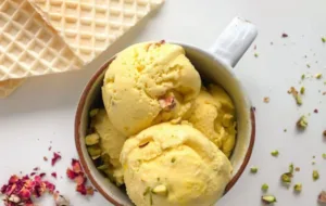 طرزتهیه بستنی خانگی بسیار خوشمزه بدون ثعلب