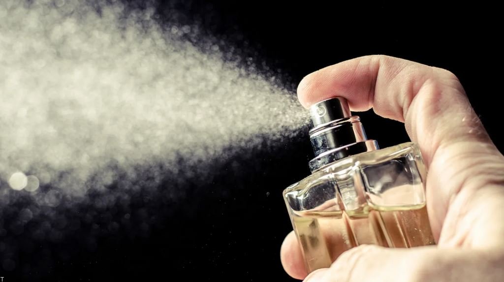 مضرات استفاده از ادکلن و عطر