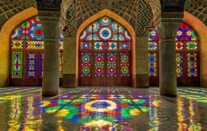 مسجد تاریخی نصیرالملک شیراز ۱۰ روز تعطیل شد