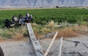 تصادف وحشتناک یک شوتی با تیر برق در کازرون+عکس