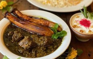 طرز تهیه خورش ریحان که بجای خورشت سبزی درست کنید