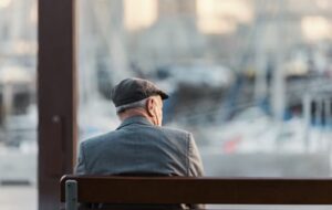 افزایش ۵۶ درصدی خطر سکته مغزی در سالمندان تنها