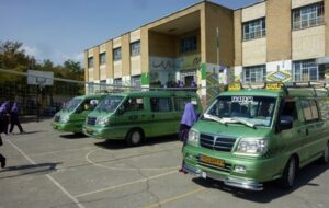 قانون سرویس رایگان مدارس شامل کدام دانش آموزان می شود؟