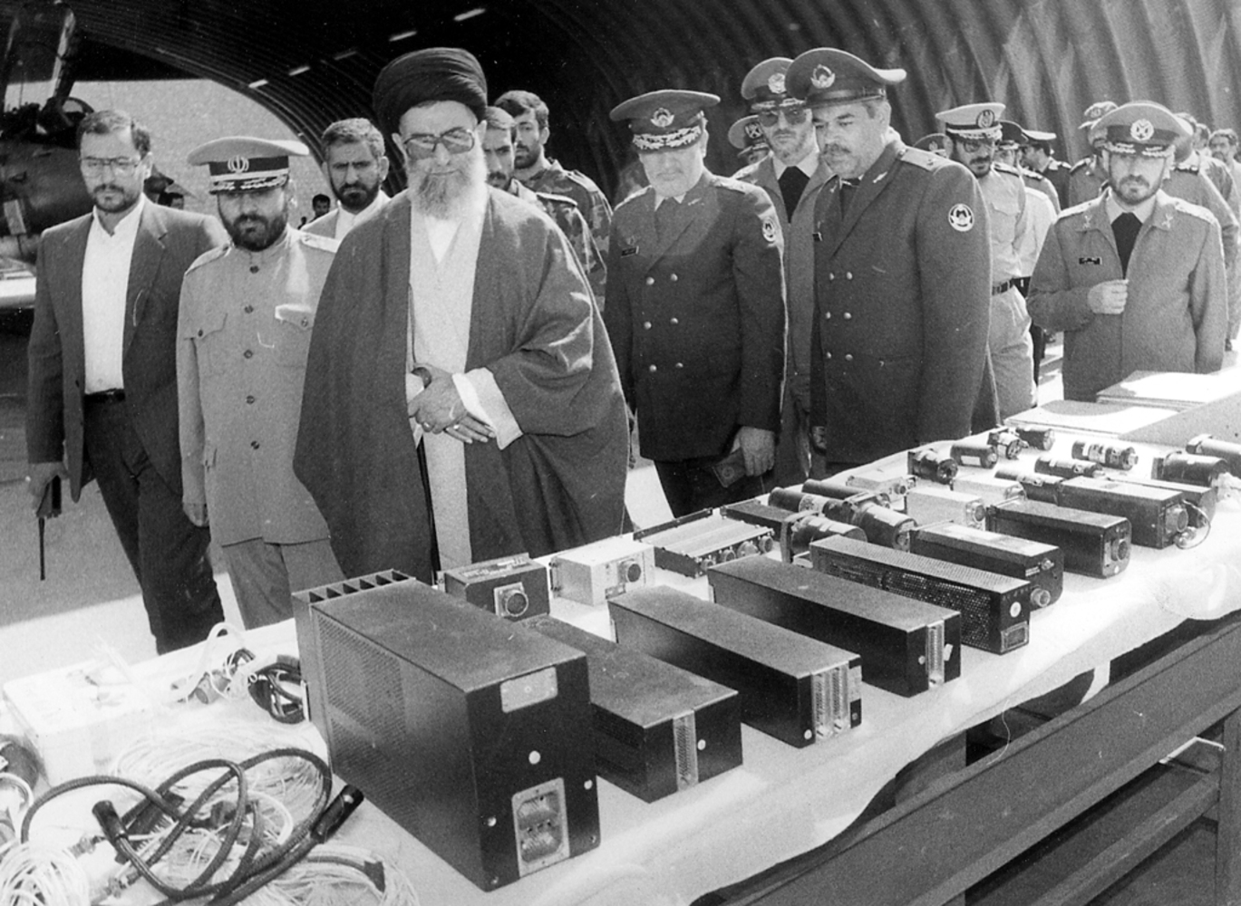 عکس جوانی وحید حقانیان و اسحاق جهانگیری اصفهان