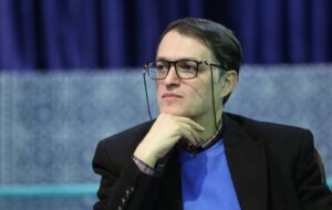 اصلاح‌طلبان، اعتدال‌گرایان و اصولگرایان میانه رو باید به یک جمع‌بندی برسند