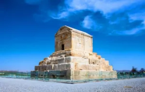 آرامگاه کوروش در ۴ فاز مرمت و ساماندهی می‌شود