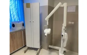 اهدای دستگاه رادیوگرافی دندان به مرکز درمانی شهر ایزدخواست توسط یک خانواده