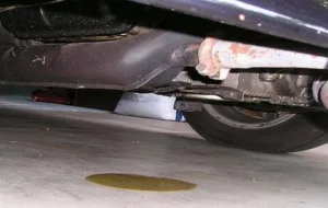 دلیل نشتی و ریختن آب یا مایع خنک کننده زیر ماشین چیست؟