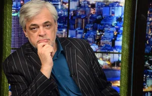 فاتحه‌ ما اصولگرا‌ها را خوانده‌اند/ این راه که میرویم به قبرستان است/سر ۳ سال خدا حالمان را گرفت