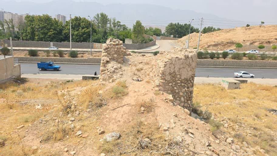 ستون سنگی شیراز 1
