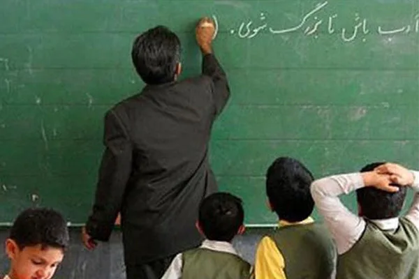۲۶ هزار معلم « خرید خدمت » تبدیل به « قرارداد کار معین »می شوند