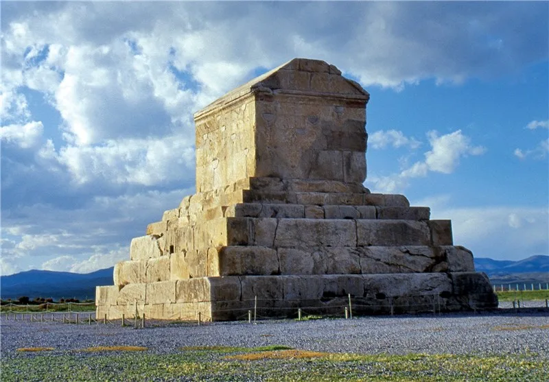 مقبره کوروش jpg