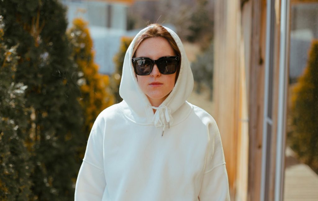 The entire guide to choosing and buying a hoodie with the right size 4
