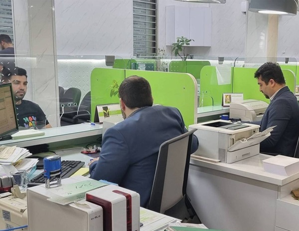 روشنگری بانک قرض‌الحسنه مهر ایران درباره خبر اشتباه پرداخت وام میلیاردی به کارکنان بانک‌ها