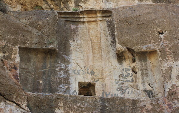 ناگفته های آرامگاه باستانی دوره پس از هخامنشیان در فالونَک مرودشت+تصاویر 1 63222503