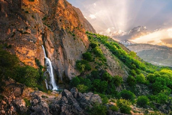 چشمه کوهستان
