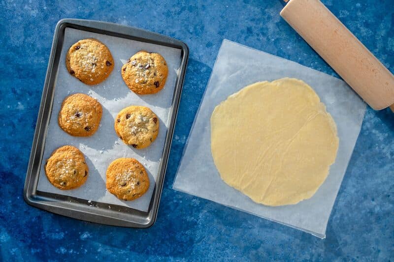 ۵ جایگزین کاغذ روغنی در پخت و پز