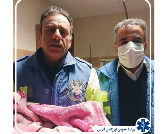 پسر روستایی در آمبولانس اورژانس ۱۱۵ داراب متولد شد