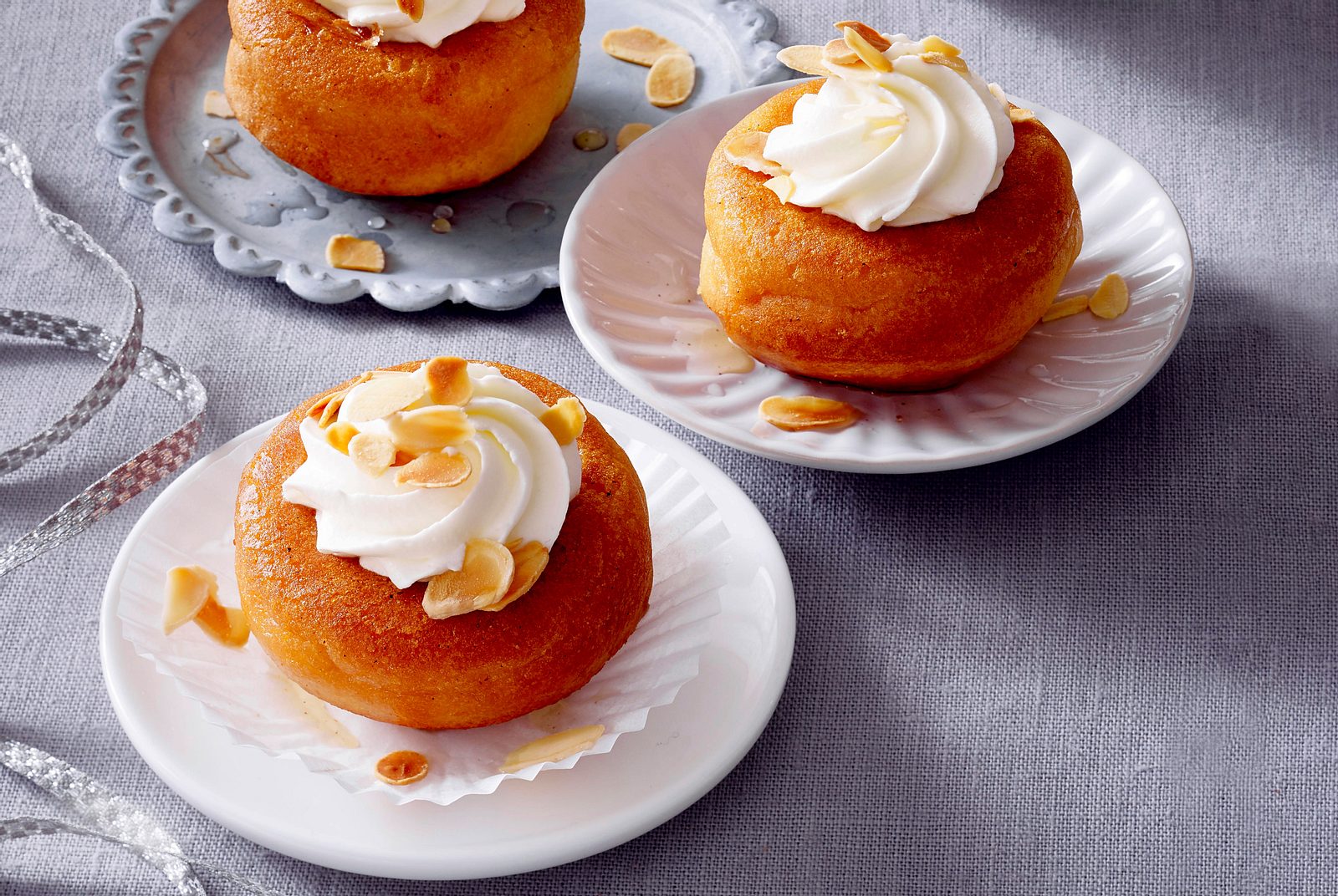 دستور تهیه دسر فوق العاده خوشمزه رام بابا به روش فرانسوی ها