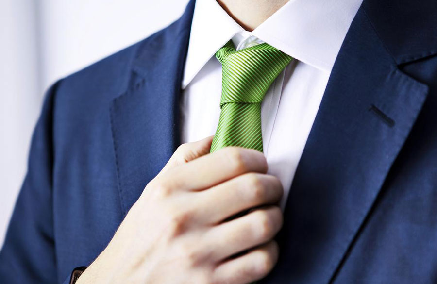 ۳ روش ساده برای گره زدن کراوات به بهترین شکل ممکن