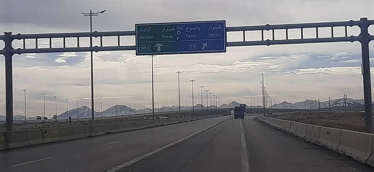 هشدار فرماندار ویژه آباده: آزاد‌راه شیراز- اصفهان برای این شهرستان یک بُحران است/مسئولین آزادراه اراده‌ای برای ایمن‌سازی آن ندارند