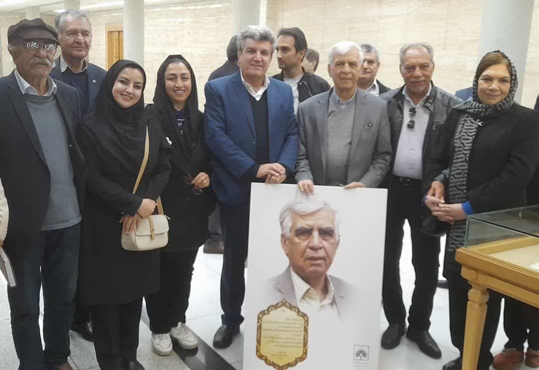 مدیرکل فرهنگ و ارشاد اسلامی فارس: استاد داریوش نویدگویی از گنجینه های فرهنگی روزگار ما هستند