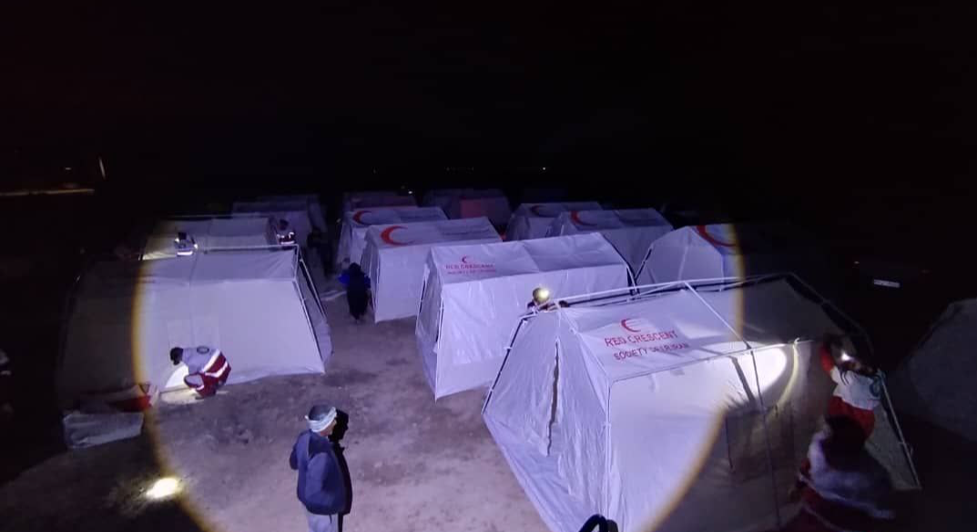 جمعیت هلال‌احمر فورا وارد مناطق زلزله زده دهرم فارس شد