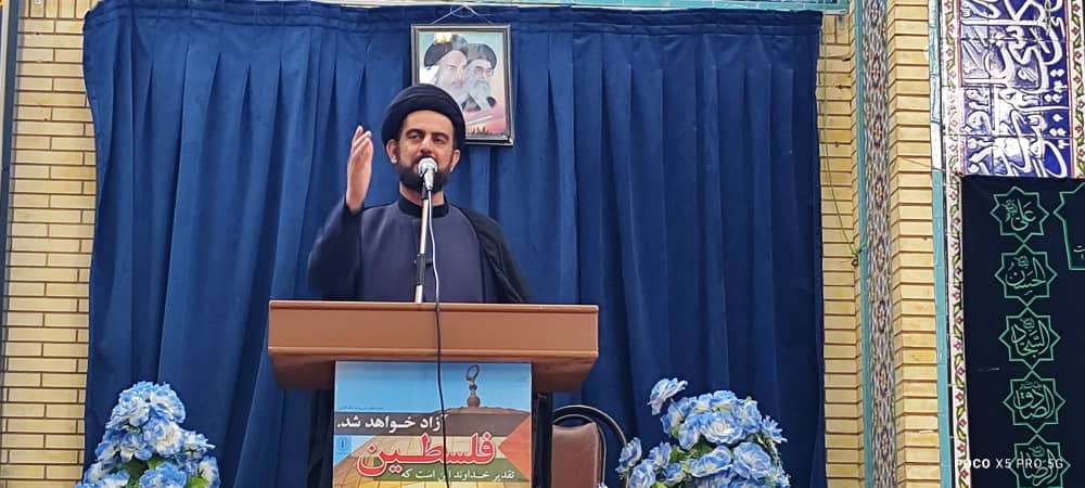 امام جمعه سپیدان: همچنان شاهد بی‌برنامگی در دولت هستیم برای گشایش اقتصادی راهکار جدید بیاورید/اف‌ای‌تی‌اف حلال مشکلات نیست
