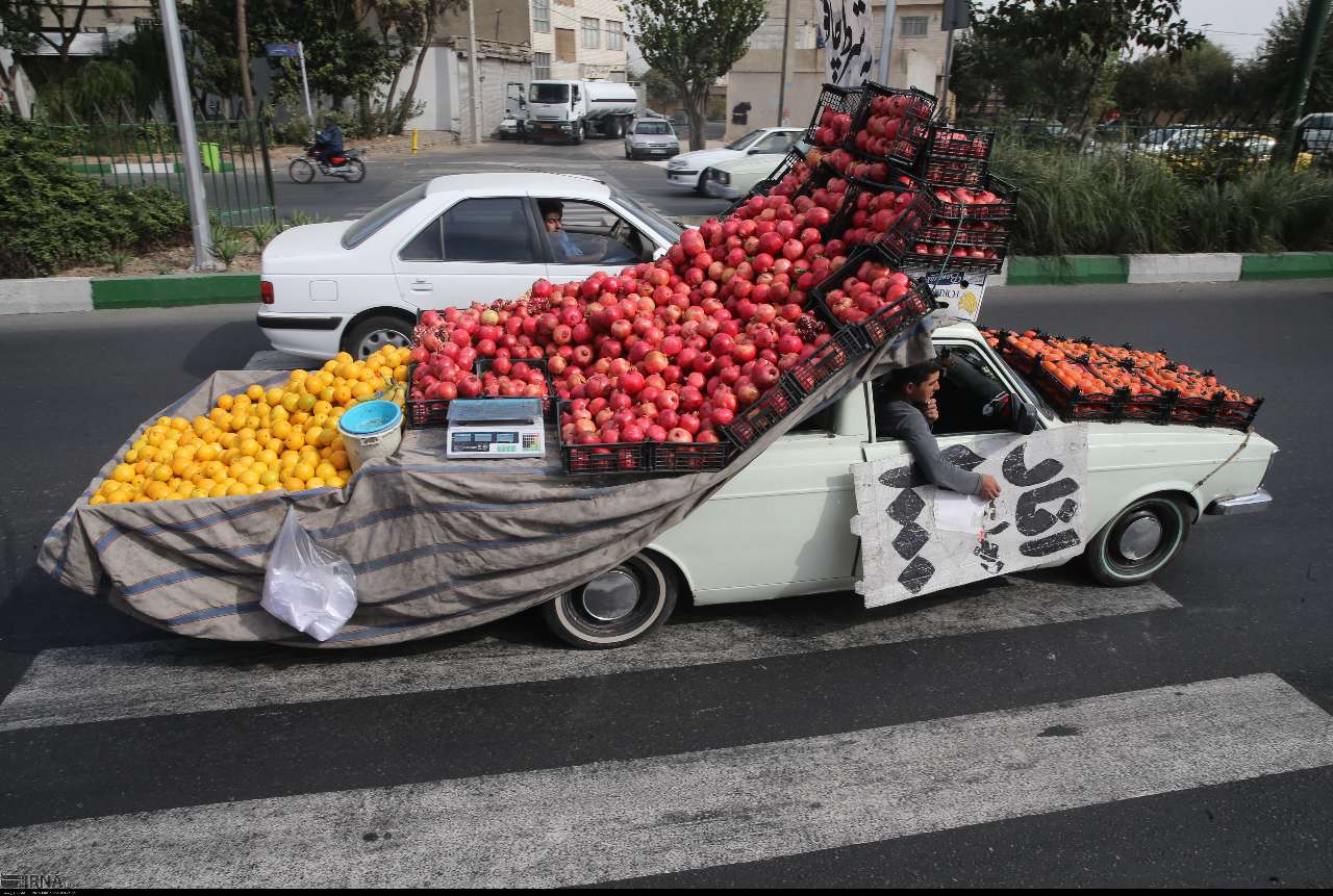 پلمپ ۱۴۵ واحد صنفی و توقیف ۱۸۰ خودرو توسط شهرداری شیراز