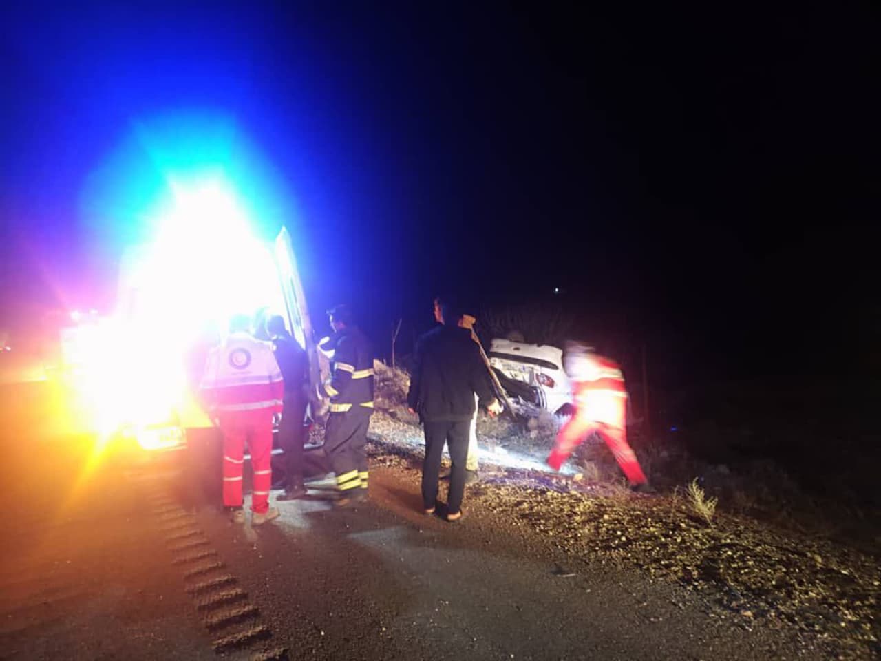 تصادف خونین پژو ۲۰۶ با تریلی در جاده شیراز – استهبان