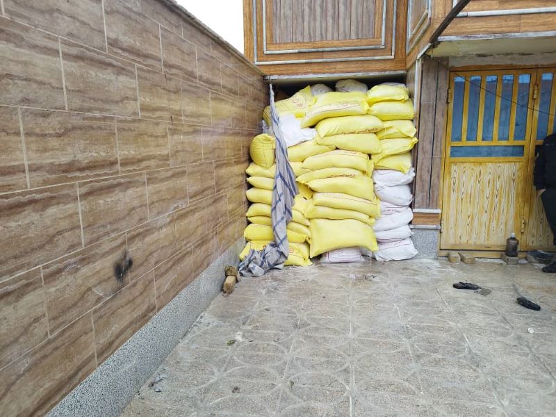 کشف ۵۰۰ کیسه آرد فاقد مجوز در یکی از محلات نورآباد ممسنی