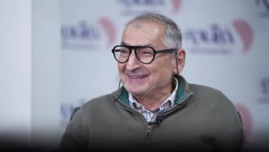 صادق زیبا کلام