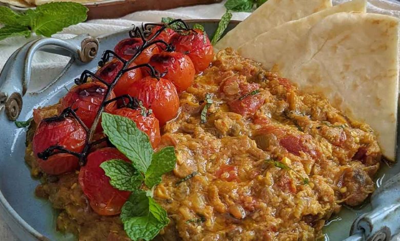 طرز تهیه میرزا قاسمی بدون تخم مرغ 2