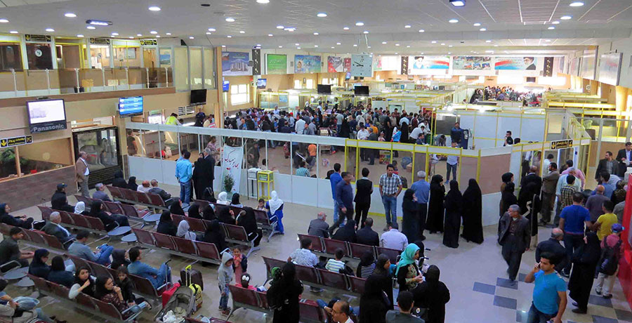 معطلی مسافرین و تاخیر در پروازهای خارجی فرودگاه لارستان به خاطر قطعی برق