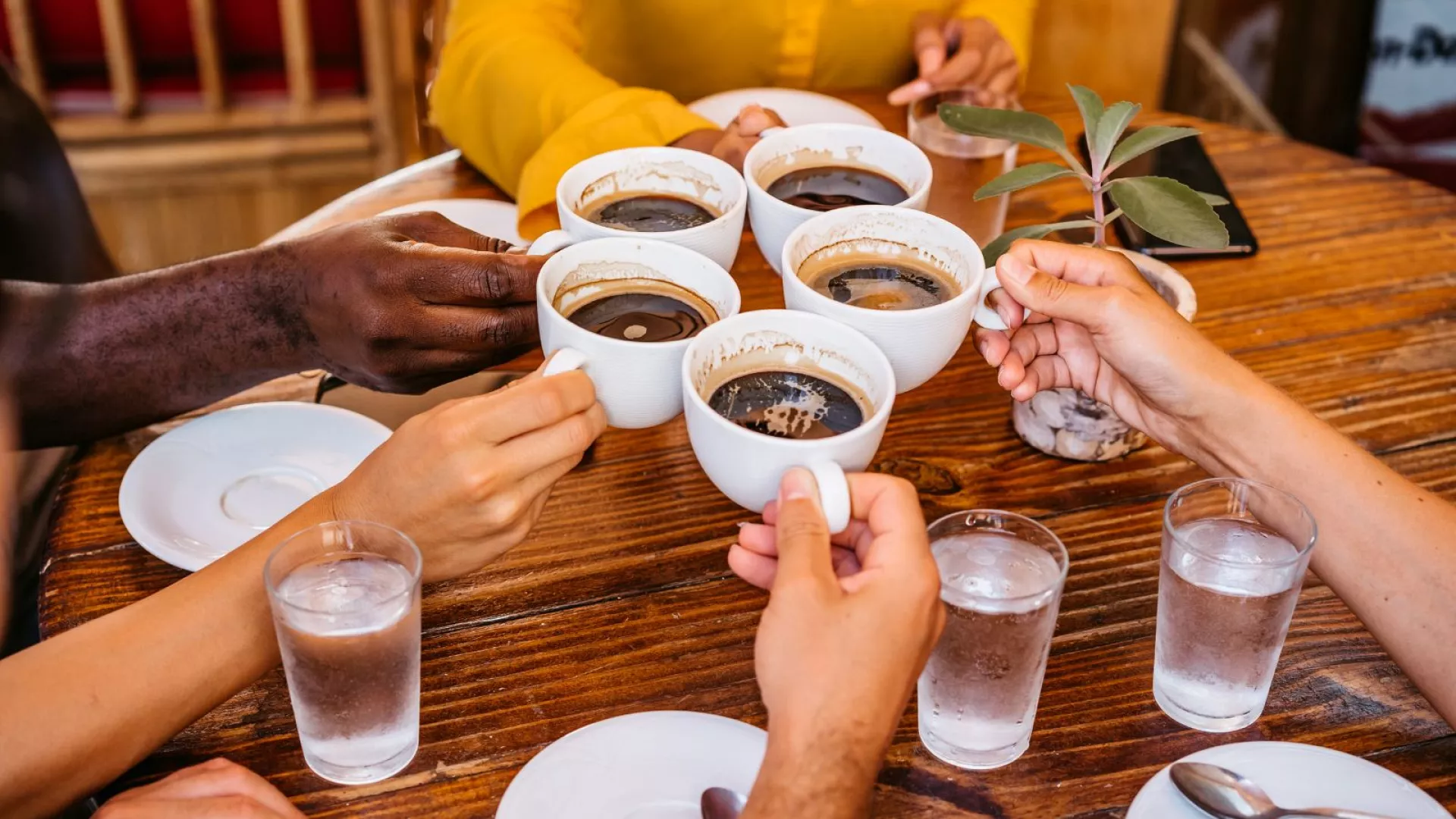 از نظر پزشکان خوردن چقدر قهوه می‌تواند مفید باشد ؟