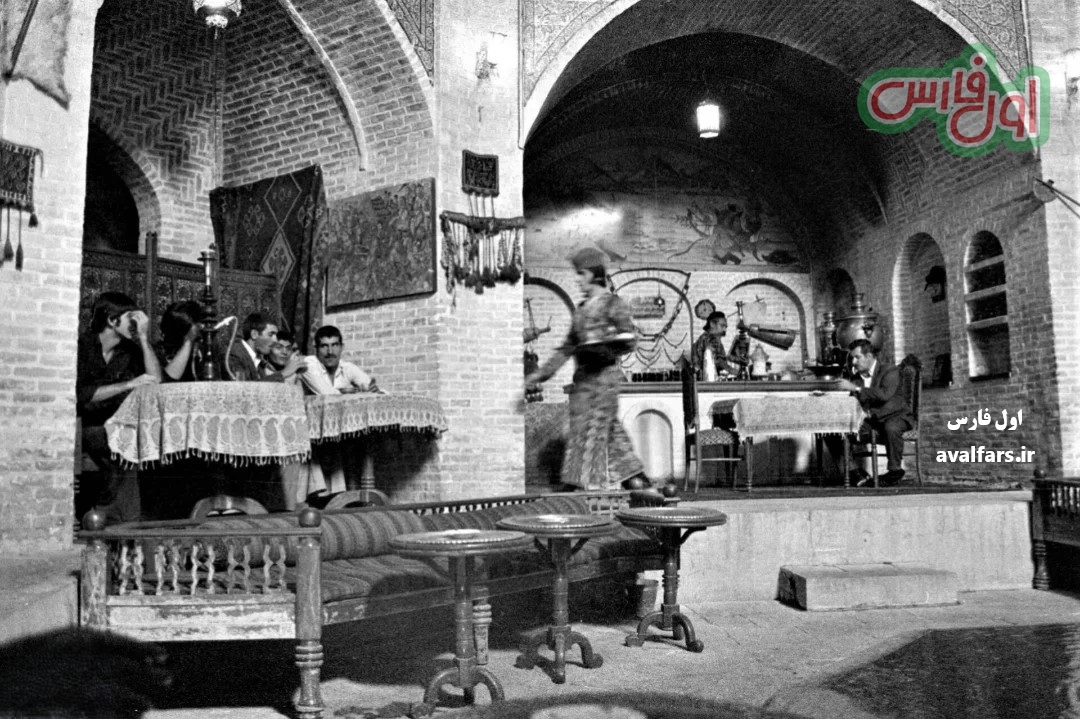 عکس قدیمی؛چایخانه مشیر شیراز دهه ۱۳۵۰