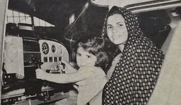 زن بیسواد برنده هواپیمای شخصی در قرعهکشی بانک ملی ! 1 38199d5b 4fe9 4dcc a9a5 188add537f6b permlink