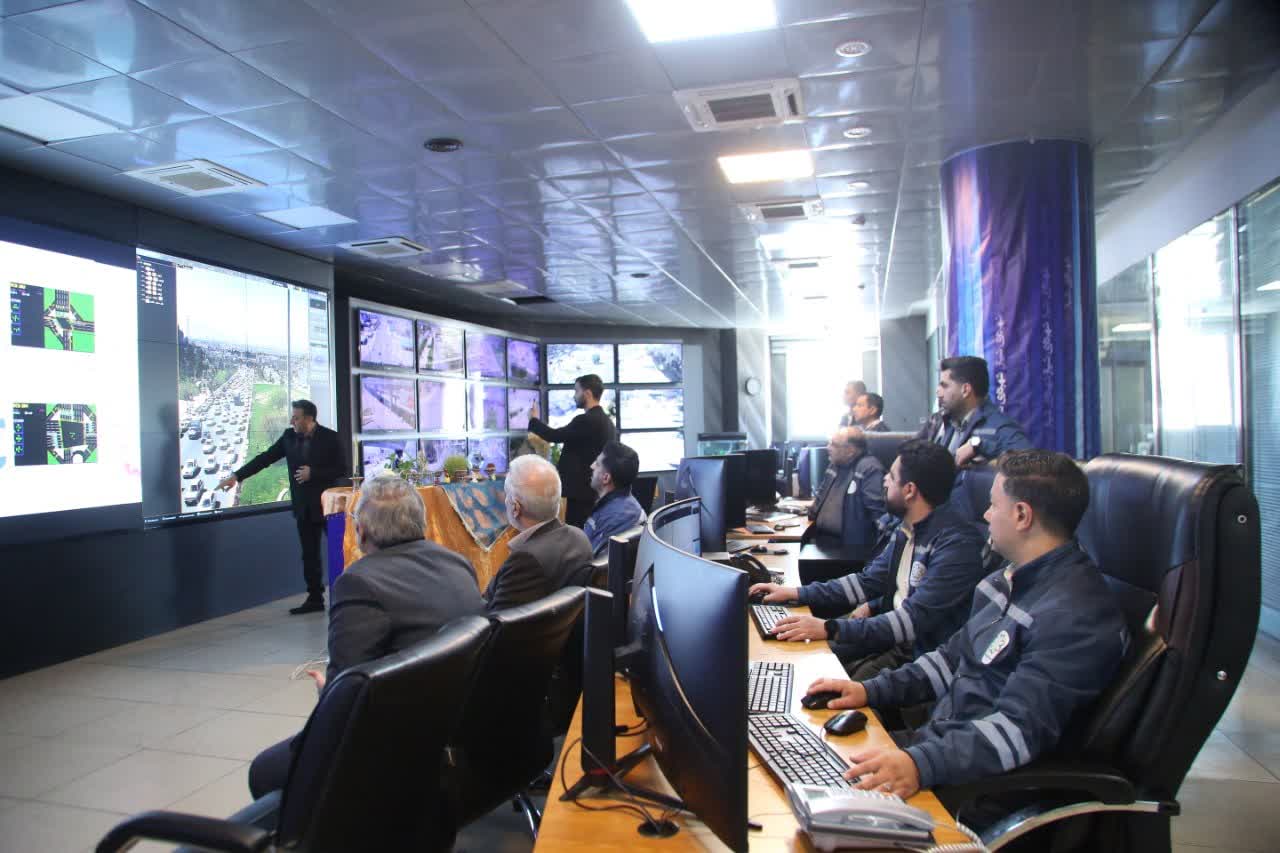 محمد حسن اسدی: شهرداری شیراز با هوش مصنوعی ترافیک را زیر نظر دارد