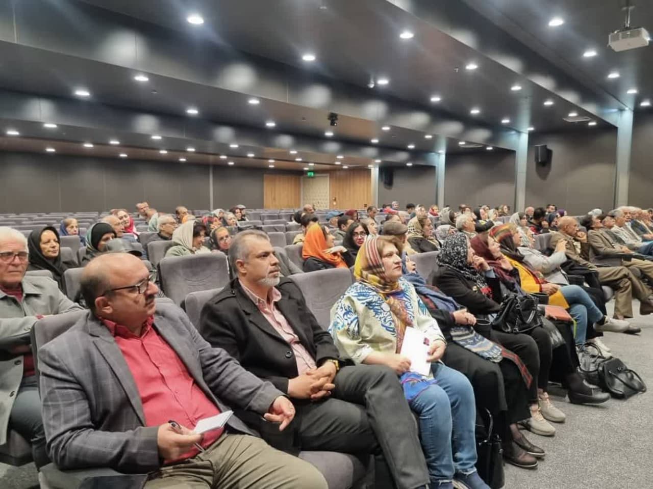 جشن تولد شعرا و نویسندگان اسفند ماهی شیراز برگزار شد