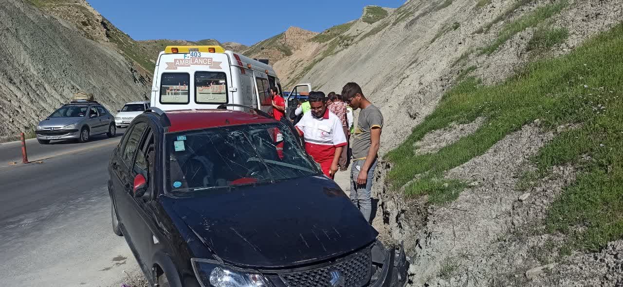برخورد خونین کوییک و وانت نیسان در جاده کازرون-کنارتخته