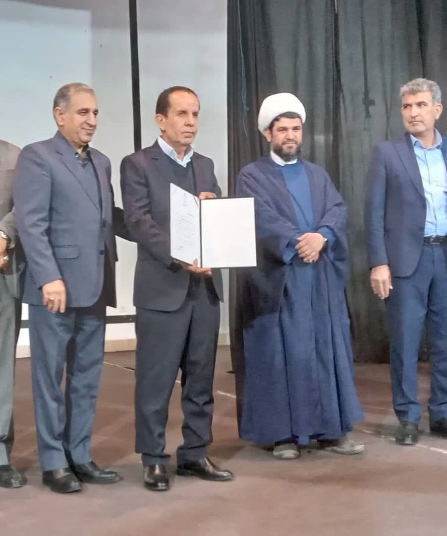 معاون سیاسی، امنیتی و اجتماعی استانداری فارس: دشمن می‌داند که از طریق نظامی حریف ایران نمی شود