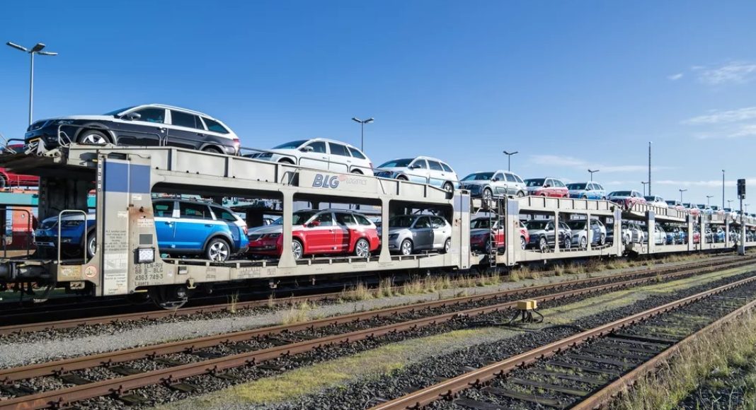 راهنمای جامع حمل خودرو با قطار: از تهیه بلیت تا تحویل خودرو در مقصد