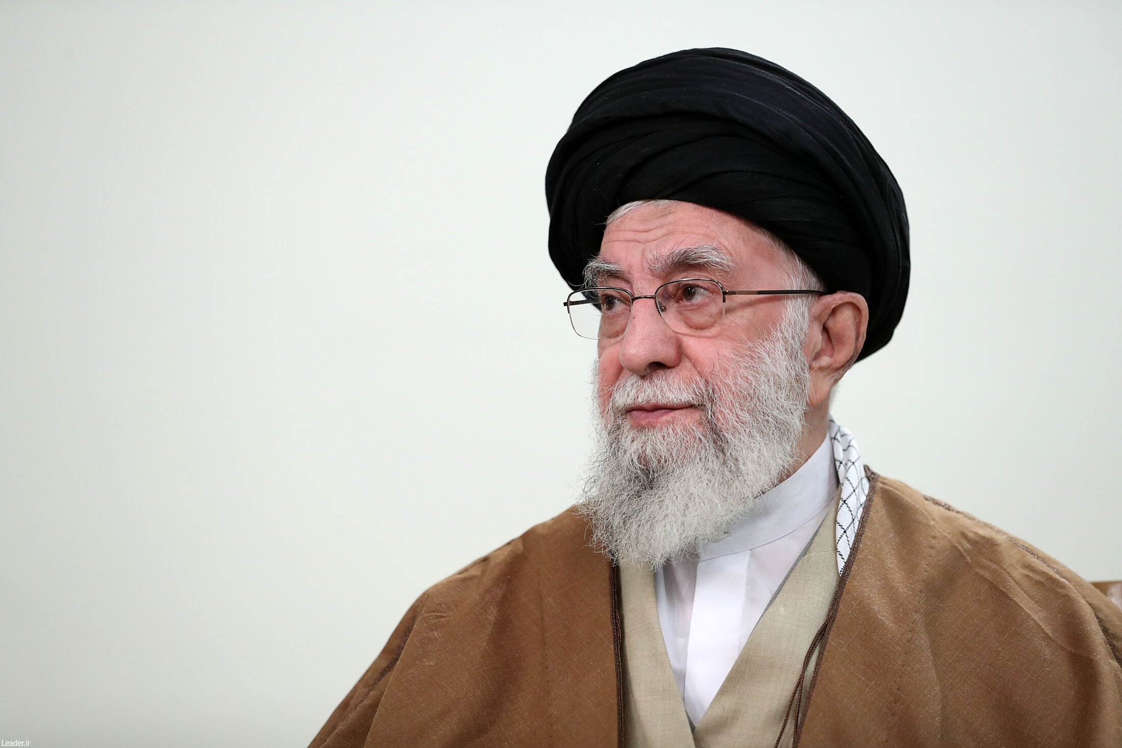 پیام نوروزی رهبر انقلاب اسلامی برای فرارسیدن سال ۱۴۰۴ ؛ سال «سرمایه گذاری برای تولید»