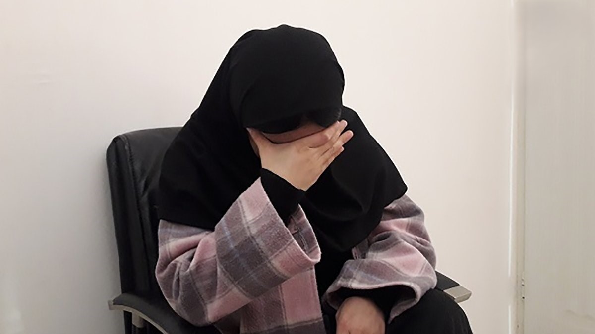 فیلم و عکس‌های زن جوان به دستان شوهر و همسایگانش رسید !