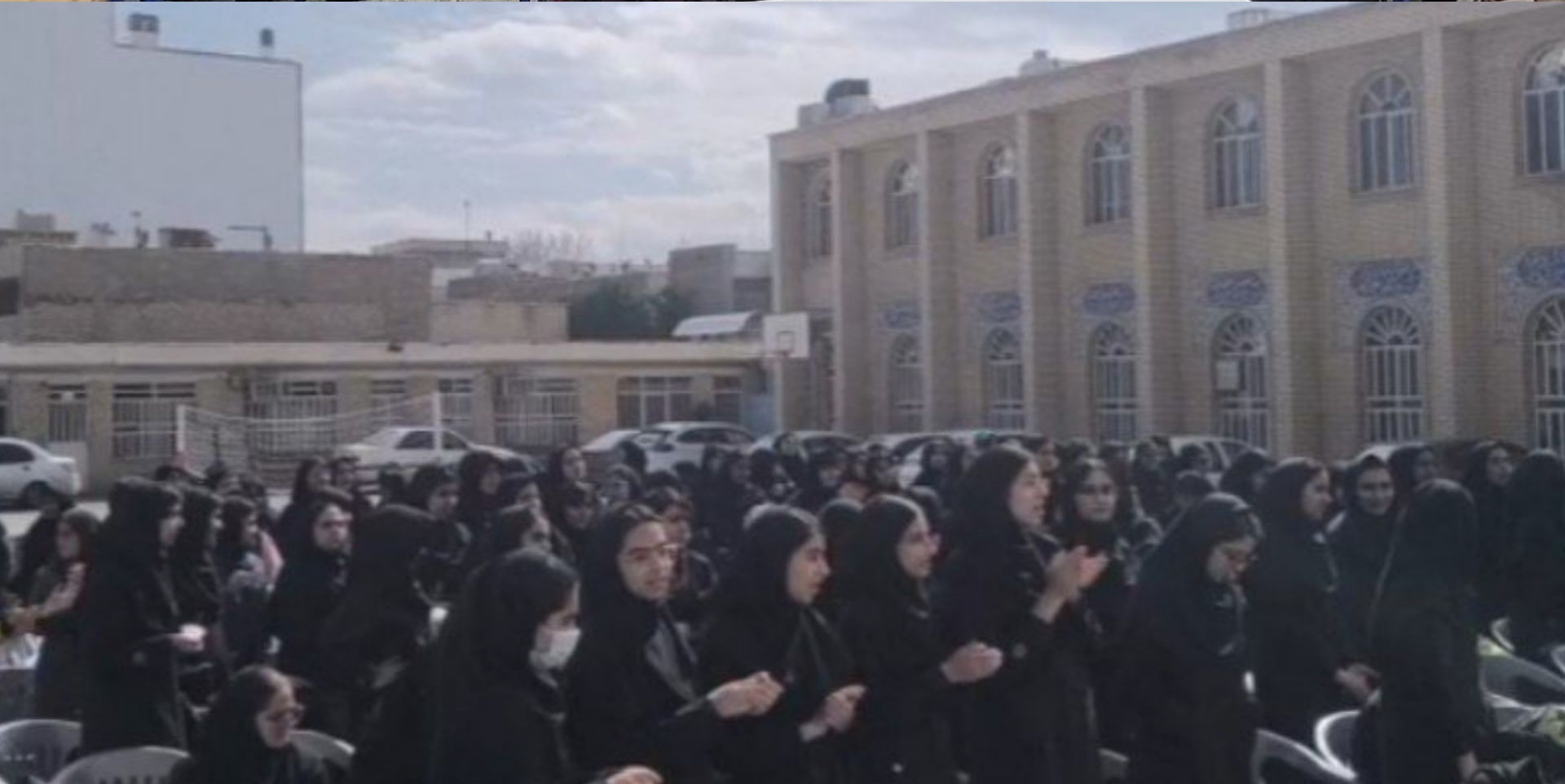 رهایی ۵ زندانی توسط دانش‌آموزان دو آموزشگاه در وراوی و شیراز