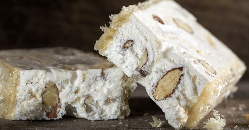 آموزش کامل و مرحله به مرحله طرز تهیه گز خوشمزه نوقا تبریزی