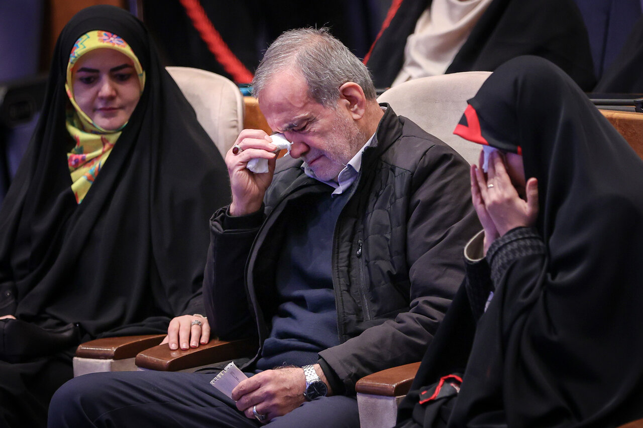 عباس عبدی:وفاق تشییع جنازه شد