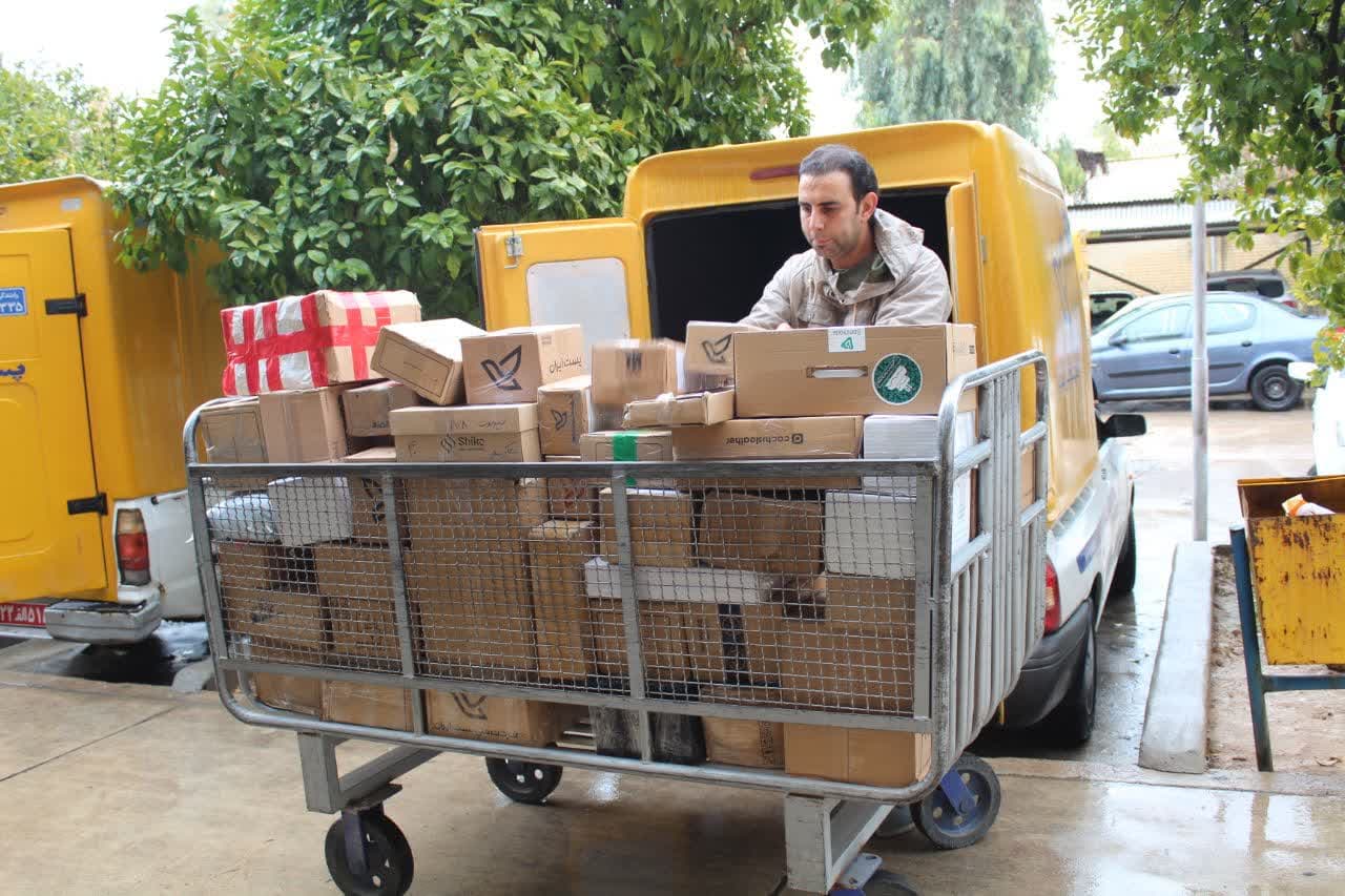 مدیرکل پست فارس خبر داد: ارائه کلیه خدمات پستی در ایام نوروز ۱۴۰۴